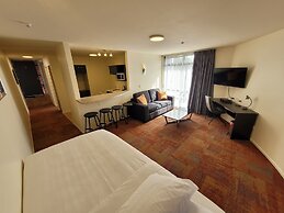 City of Sails Motel
