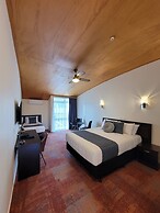 City of Sails Motel