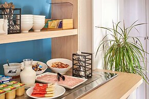 Kyriad Direct Mont De Marsan - St Avit