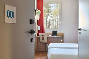 Kyriad Direct Mont De Marsan - St Avit