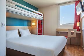 Kyriad Direct Mont De Marsan - St Avit