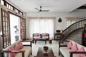 Apsara Centrepole Hotel