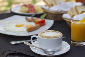 Apsara Centrepole Hotel