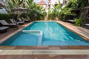 Apsara Centrepole Hotel