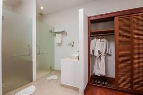 Apsara Centrepole Hotel