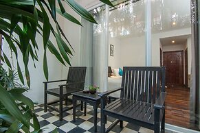 Apsara Centrepole Hotel