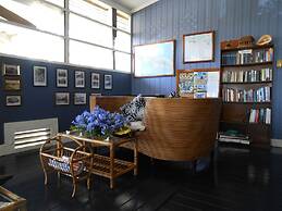 The Samoan Outrigger Hotel