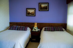 Hotel y Centro de Convenciones Jardines del Lago