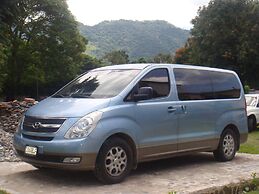 Hotel y Centro de Convenciones Jardines del Lago