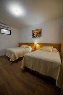 Hotel y Centro de Convenciones Jardines del Lago