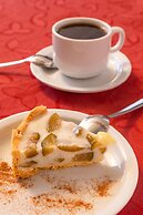 Hotel y Centro de Convenciones Jardines del Lago