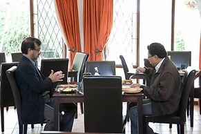 Bizafrika Guest Lodge & Conference Center