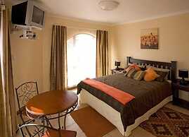 Bizafrika Guest Lodge & Conference Center