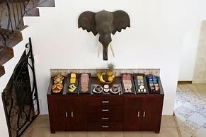 Bizafrika Guest Lodge & Conference Center