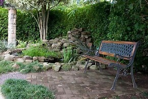 Bizafrika Guest Lodge & Conference Center