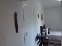 Bizafrika Guest Lodge & Conference Center