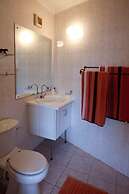 Bizafrika Guest Lodge & Conference Center