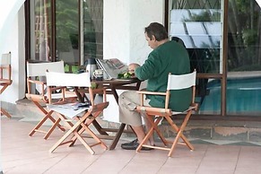 Bizafrika Guest Lodge & Conference Center