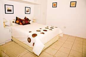 Bizafrika Guest Lodge & Conference Center