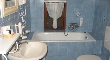 Hotel Monterosso Alto