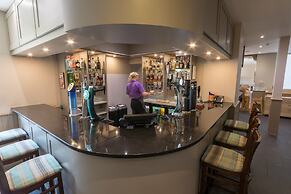 Northern Sands Hotel