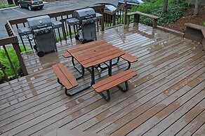 The Inn at Little Sister Hill