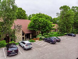 The Inn at Little Sister Hill