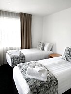 DeLorenzo's Studio Apartments