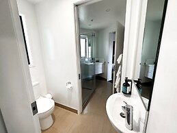 DeLorenzo's Studio Apartments