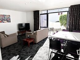 DeLorenzo's Studio Apartments