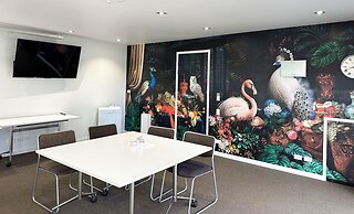 DeLorenzo's Studio Apartments