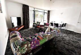 DeLorenzo's Studio Apartments