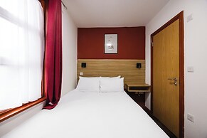 Arinza Hotel, London Ilford