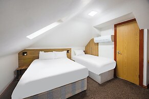 Arinza Hotel, London Ilford