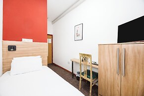 Arinza Hotel, London Ilford