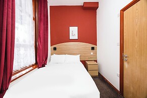 Arinza Hotel, London Ilford