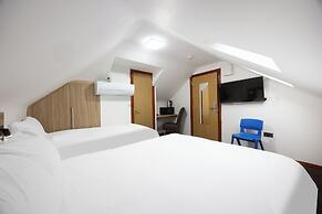 Arinza Hotel, London Ilford