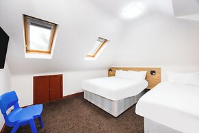 Arinza Hotel, London Ilford