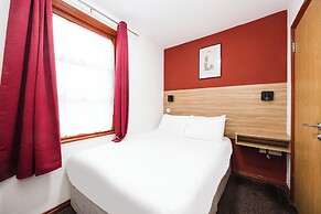 Arinza Hotel, London Ilford