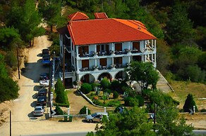 Pantheon Studios Apartments