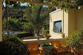 Villiana Holiday Apartments