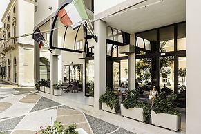 Hotel Fly