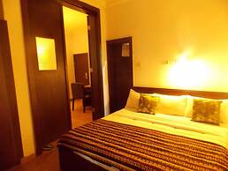 Thornberry Savannah Suite Hotel
