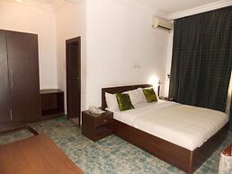 Thornberry Savannah Suite Hotel