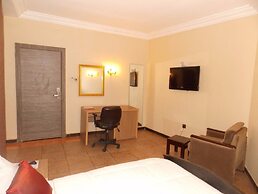 Thornberry Savannah Suite Hotel