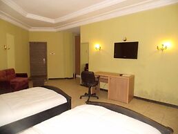 Thornberry Savannah Suite Hotel