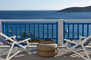 Blue Dolphin Antiparos Villas and Suites