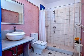 Blue Dolphin Antiparos Villas and Suites