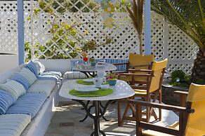 Blue Dolphin Antiparos Villas and Suites