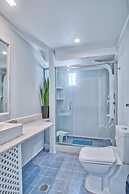 Blue Dolphin Antiparos Villas and Suites